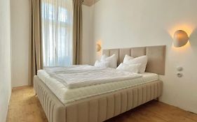 Apartma Adina 1905
